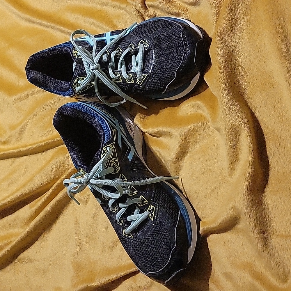 Running shoes